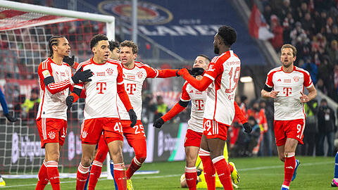 Der FC Bayern gewinnt gegen die TSG 1899 Hoffenheim mit 3:0.