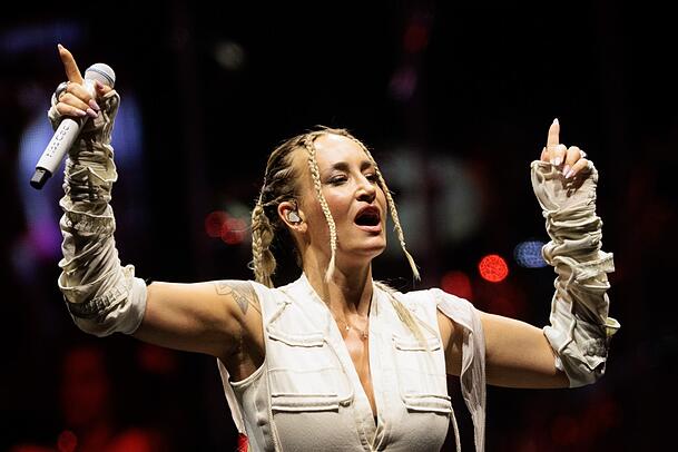Sarah Connor kennt und liebt die Tollwood-Atmosphäre und spielt dort wieder am 9. Juli. Sarah Connor kennt und liebt die Tollwood-Atmosphäre und spielt dort wieder am 9. Juli.