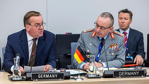Verteidigungsminister Boris Pistorius hat Generalinspekteur Carsten Breuer f&uuml;r einen Nato-Spitzenposten vorgeschlagen. (Archivbild)