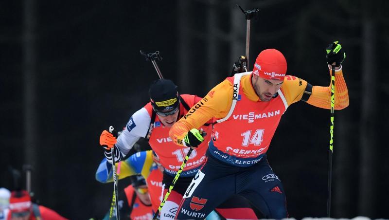 Der deutsche Arnd Peiffer (vorne r) läuft auf der Strecke. Der deutsche Arnd Peiffer (vorne r) läuft auf der Strecke.