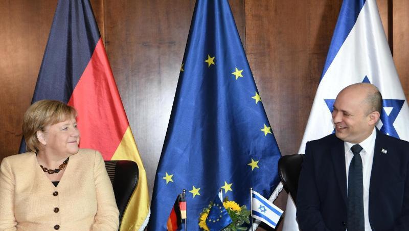 Am Sonntagmorgen traf Merkel Israels Ministerpräsident Naftali Bennett. Anschließend kam sie auch mit dem israelischen Kabinett zusammen.