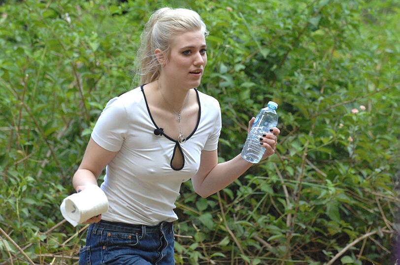 Larissa im Dschungelcamp: Alles nur Show oder ist die Dschungel-Zicke wirklich wie sie ist? Die Bilder...