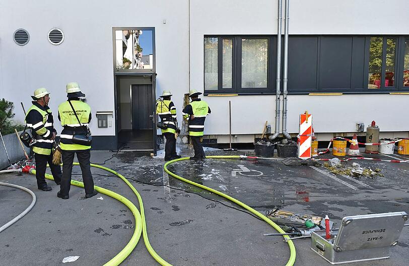 Die Feuerwehr konnte den Brand in der Riesenfeldstraße löschen.
