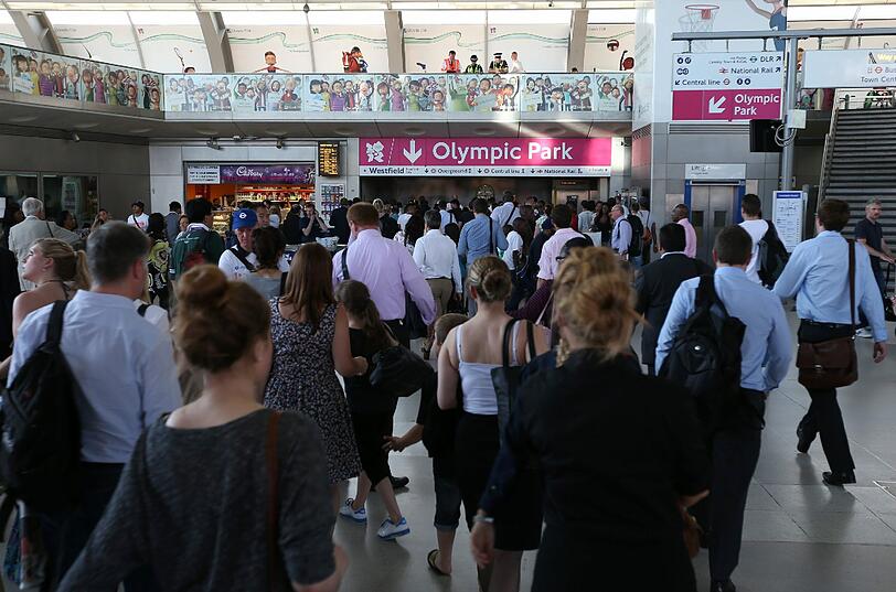 Dank der Beschilderung sind die Veranstaltungsorte der Olympischen Spiele für jeden gut zu finden - wie hier an der Stratford International Station in London.