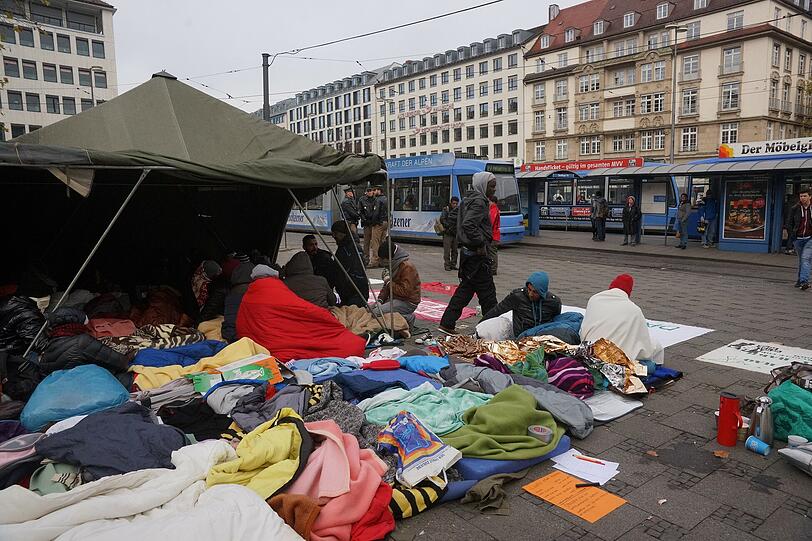 Hungerstreik am Sendlinger-Tor-Platz &ndash; offiziell bis 14. November.