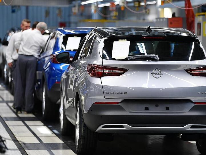 Der SUV "Grandland X" wird im Opel-Werk Eisenach montiert.