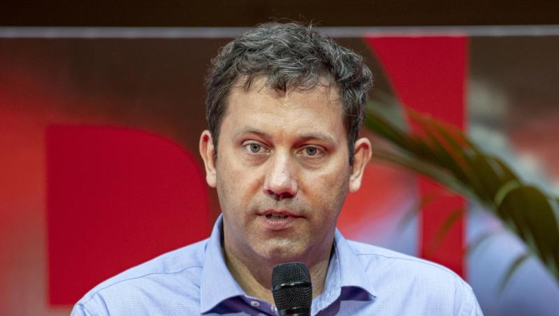 SPD-Politiker Lars Klingbeil solidarisiert sich wegen einer Schmähkampagne gegen die Grünen mit dem politischen Konkurrenten.