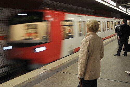 Bringt in Zukunft die Pendler aus dem Landkreis Fürth nach Nürnberg und wieder heim: die neue führerlose U-Bahnlinie 3.