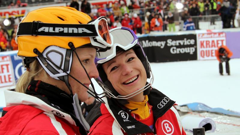 Susanne (li.) und Maria Riesch haben einen neuen Trainer: Tom Stauffer. Susanne (li.) und Maria Riesch haben einen neuen Trainer: Tom Stauffer.