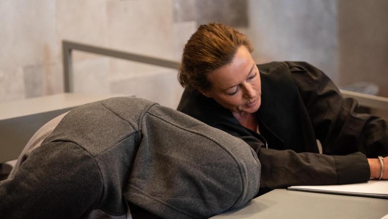 Der Angeklagte im Prozess um den Familien-Mord in Gunzenhausen bespricht sich im Gerichtssaal mit seiner Anwältin. Foto: Nicolas Armer/Archivbild Der Angeklagte im Prozess um den Familien-Mord in Gunzenhausen bespricht sich im Gerichtssaal mit seiner Anwältin. Foto: Nicolas Armer/Archivbild