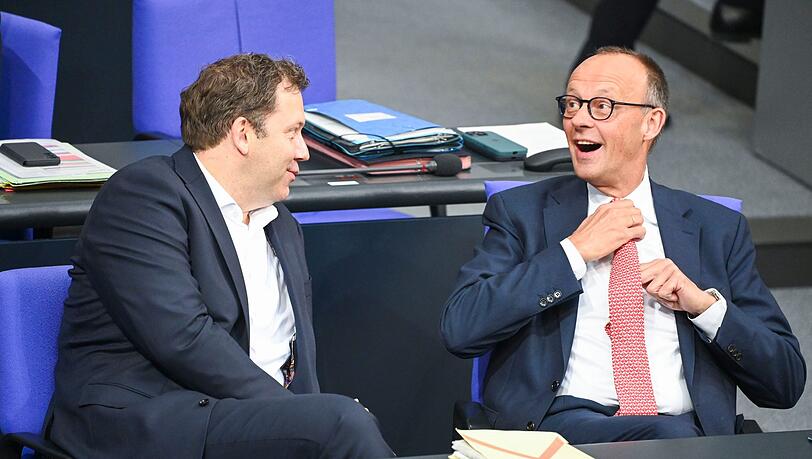 Lars Klingbeil und Friedrich Merz hoffen, die Stimmung im Land zu drehen. (Archivbild)