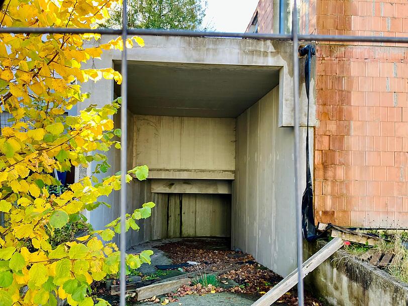 Auch eine Tiefgarage war geplant. Doch auch hier zeigt sich der Stillstand deutlich.