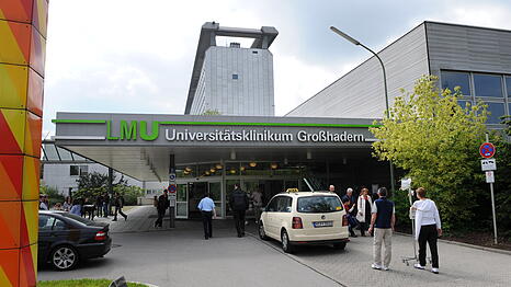 Der Haupteingang des Universit&auml;tsklinikums Gro&szlig;hadern. (Symbolbild)