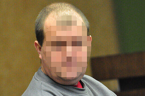 Angeklagt: Autohändler Janis Z. (41) vor Gericht.