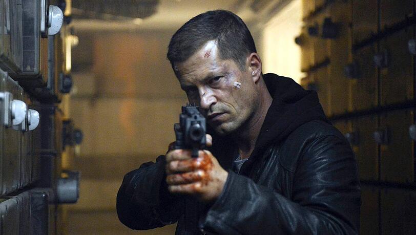 Das Ziel klar vor Augen: Als Kommissar Tschiller will Til Schweiger auch die eingefleischten "Tatort"-Fans überzeugen. Das Ziel klar vor Augen: Als Kommissar Tschiller will Til Schweiger auch die eingefleischten "Tatort"-Fans überzeugen.