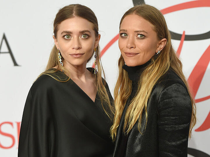 Die Zwillinge Mary-Kate (rechts) und Ashley Olsen (28) waren die Gewinner des Abends. Für ihr Label Row wurden sie mit der Auszeichnung "Womenswear Designer of the Year" bedacht.