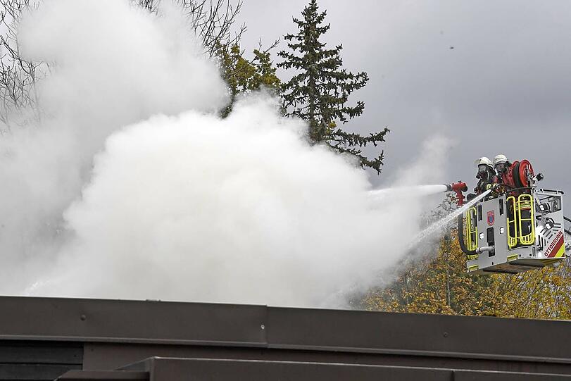 Die Bilder vom Feuerwehreinsatz in Ottobrunn.