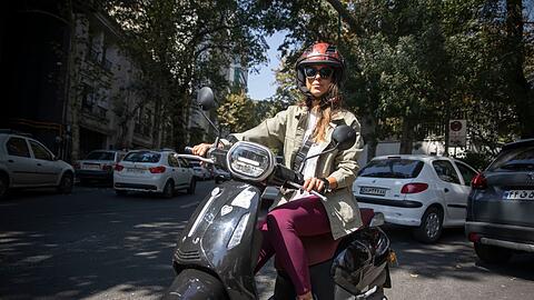 Auch vor der Regelung stiegen Frauen bereits auf Zweir&auml;der. (Archivbild)