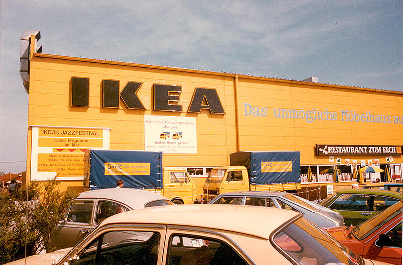Das Foto zeigt die erste in Deutschland eröffnete Ikea-Filiale in Eching bei München im Jahr 1974.