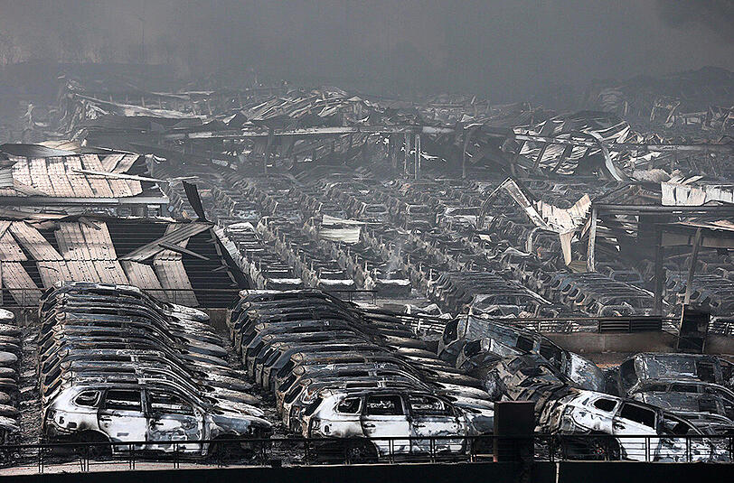 Eine gigantische Explosion hat die chinesische Hafenstadt Tianjin erschüttert. Es gibt zahlreiche Tote und Verletzte.