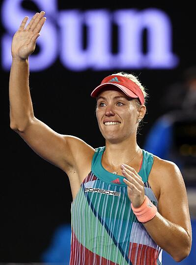 "Ich bin ein Grand-Slam-Champion, das klingt so verrückt", sagte Angelique Kerber nach dem 6:4, 3:6, 6:4 im Finale der Australian Open gegen Titelverteidigerin Serena Williams (USA). Die Bilder des Wahnsinns-Finale...