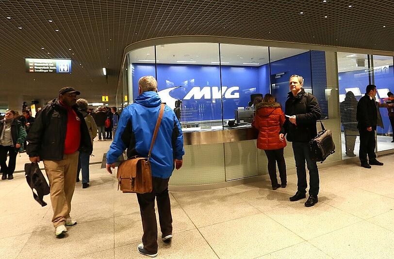 U-Bahn-Zwischengeschoss am Hauptbahnhof, mit dem neuen MVG-Kundencenter und 18 Läden, wird eröffnet.