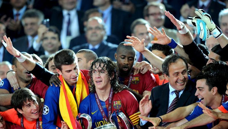 Feier mit dem Henkelpott: Die Barca-Stars um Kapitän Puyol genießen den 2:0-Triumph über ManU in Rom. Feier mit dem Henkelpott: Die Barca-Stars um Kapitän Puyol genießen den 2:0-Triumph über ManU in Rom.