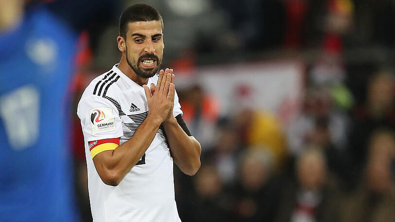 Sami Khedira (31, Juventus Turin, 73/7): Zuletzt wieder Meister geworden. Leader mit Offensivdrang. In Stuttgart geboren, dennoch Vorzeigemann für gelungene Integration: Sein DFB-Trikot hängt im Museum Europäischer Kulturen in Berlin. "Wo Sami ist, ist Erfolg", sagt Löw, "das macht ihn für uns unverzichtbar."