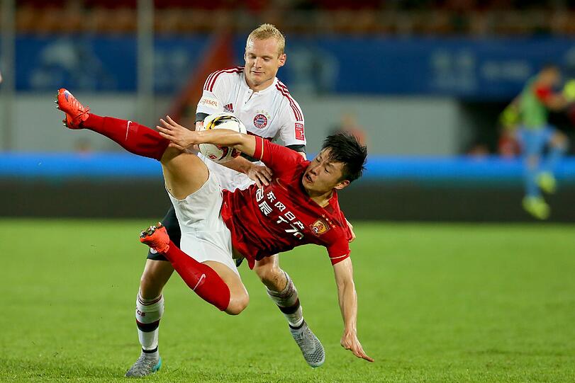 Im Freundschaftsspiel gegen Guangzhou Evergrande musste sich der FC Bayern im Elfmeterschießen geschlagen geben. Die Bilder vom Abschluss der China-Reise.