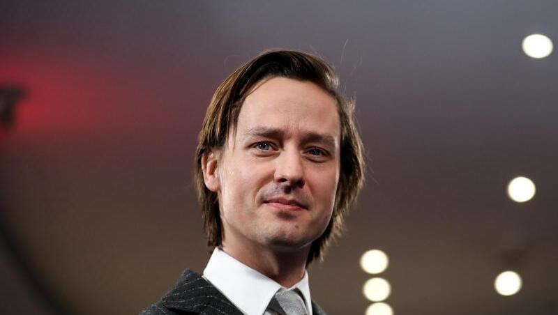 Tom Schilling ist der Piano Man. Tom Schilling ist der Piano Man.