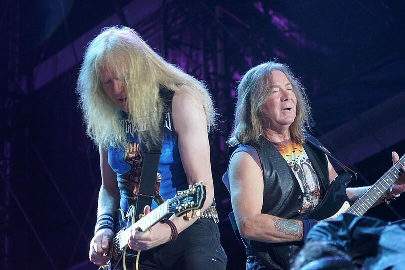 Rock und Regen - die Bilder vom Sonntag auf dem "Rockavaria" mit dem Iron-Maiden-Konzert als Höhepunkt.