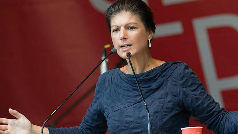 Flüchtlingswelle und Wohlstandsgefährdung seien die Hauptgründe für den Zulauf der AfD, glaubt Linken-Spitzenkandidatin Sahra Wagenknecht.