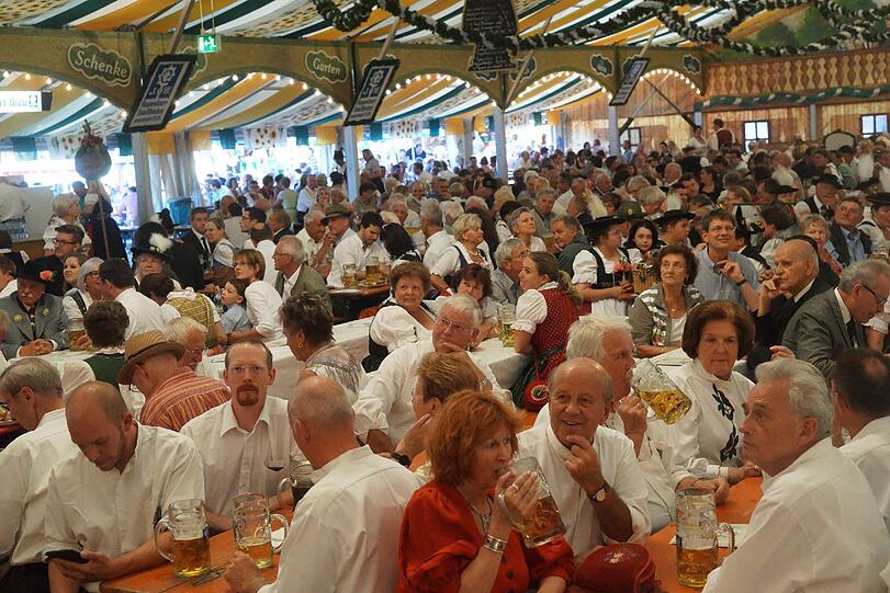 Der Festzug, der Anstich, die Gäste: So schön ist's beim Aubinger Herbstfest.