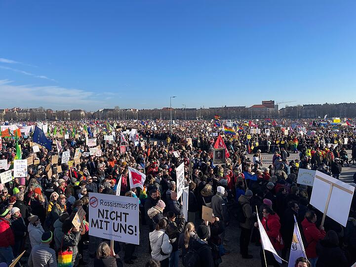 Über 100.000 Teilnehmer auf der Theresienwiese.