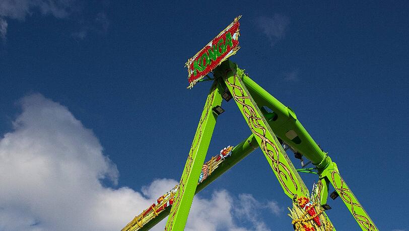 Riesenschaukel "Konga" lädt zum rasanten Flug durch den Urwald. Riesenschaukel "Konga" lädt zum rasanten Flug durch den Urwald.