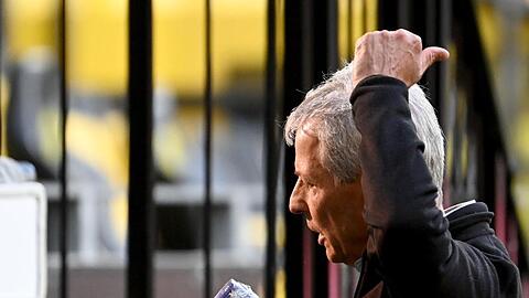 Dortmunds Trainer Lucien Favre im Interview. Foto: Federico Gambarini/dpa-Pool/dpa