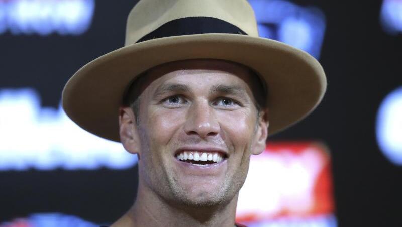 NFL-Superstar Tom Brady will mit den New England Patriots wieder den Titel holen. NFL-Superstar Tom Brady will mit den New England Patriots wieder den Titel holen.