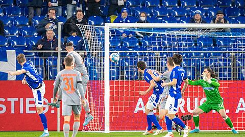 Der Schalker Marius Bülter erzielte das 1:0.