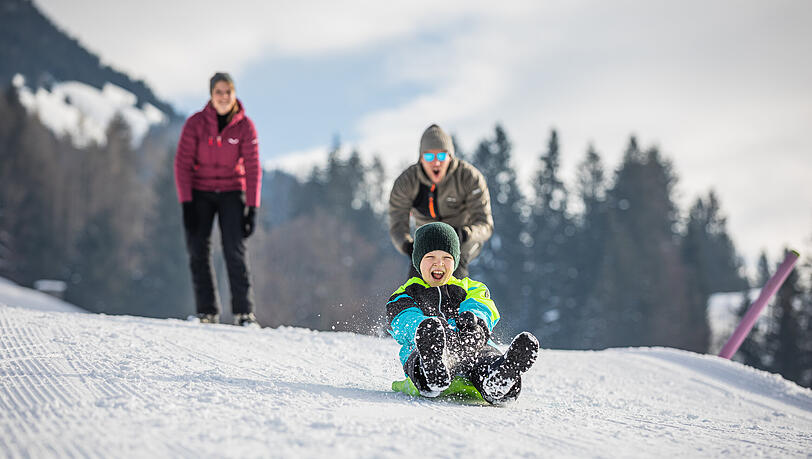 Gleich drei Rodelbahnen sorgen für Spaß. Gleich drei Rodelbahnen sorgen für Spaß.