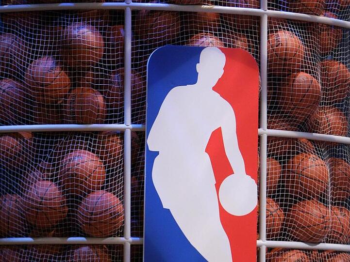 Die NBA reagiert auf die Coronavirus-Pandemie mit einer Unterbrechung der Saison.