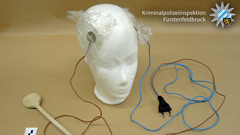 Das Foto zeigt eine Apparatur, mit der sich Frauen Stromstöße verabreicht haben