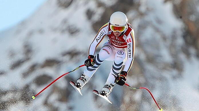 Die gebürtige Stuttgarterin Kira Weidle (25) feierte gerade mit dem Abfahrts-Silber bei der WM in Cortina d'Ampezzo den bislang größten Erfolg ihrer noch jungen Karriere. "Es war ja kein perfekter Lauf", sagt sie selbstkritisch über ihren Silber-Ritt auf der Abfahrtsstrecke Tofana in Cortina d'Ampezzo.