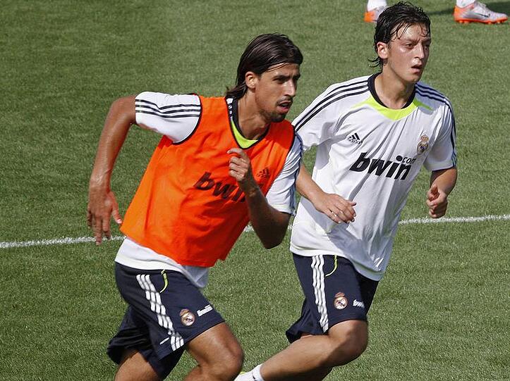Haben sich gut eingefügt bei Real Madrid: Sami Khedira (l.) und Mesut Özil.
