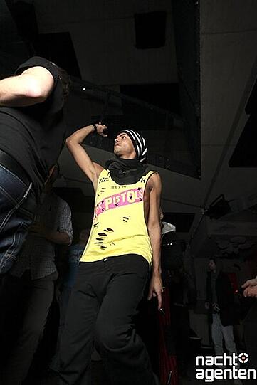 So heiß war der Fasching 2012 in den Münchner Clubs. Die Partybilder...