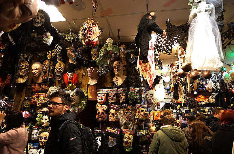 Der Halloween Gore Store bietet alles, was das Herz eines Horror-Fans begehrt.