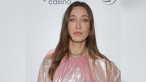 Alana Hadid ist unter der Haube.