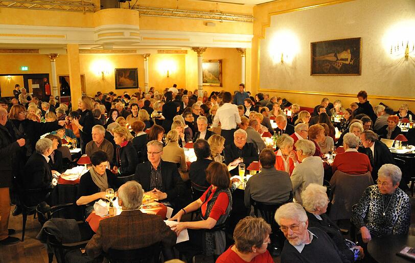 Lachen für den guten Zweck: Bei der AZ-Benefizgala im Lustspielhaus war volles Haus.