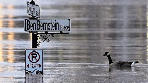 Mehrere Bundesstaaten erleben rekordverdächtige Regenfälle.