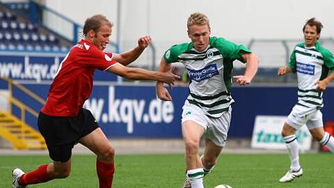 Ordentliches Comeback nach langer Verletzungspause: Profi Leo Haas (rechts) sammelt Praxis bei den  Amateuren.