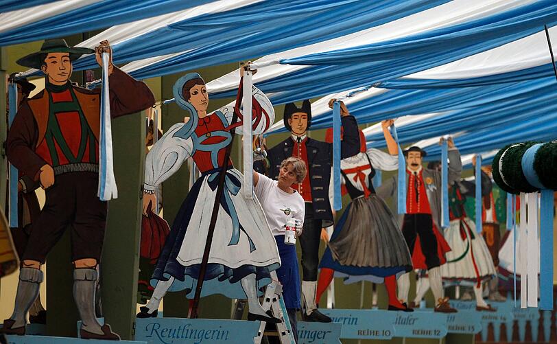 Neue Bilder vom Wiesn-Aufbau.